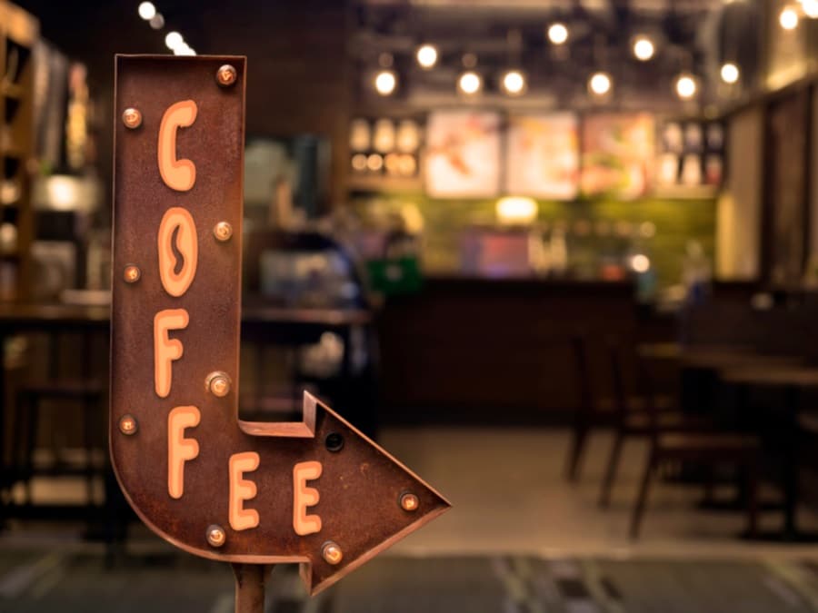 chiến lược marketing quán cafe thu hút khách hàng