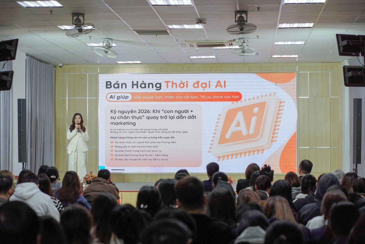 TALKSHOW “Từ LIKE đến BUY