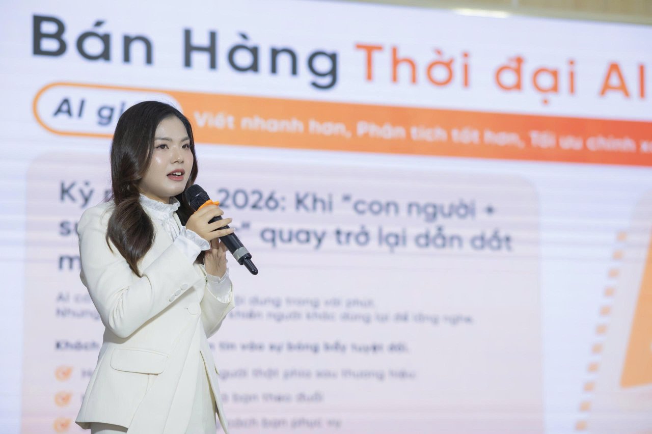TALKSHOW “Từ LIKE đến BUY